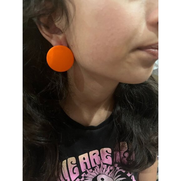 Orange stud earrings plastic orange round earrings circle earrings studs pierced - Picture 1 of 8